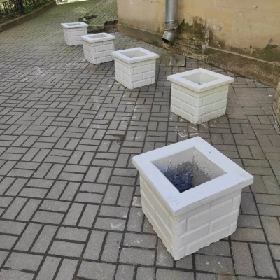 Вазон бетонный #2