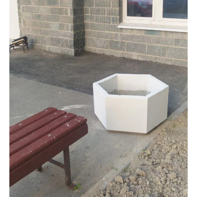 Вазон бетонный шестигранный #1