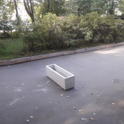 Вазон бетонный прямоугольный #2